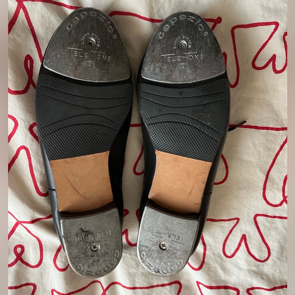 Capezio Ladies tap shoes size 7W